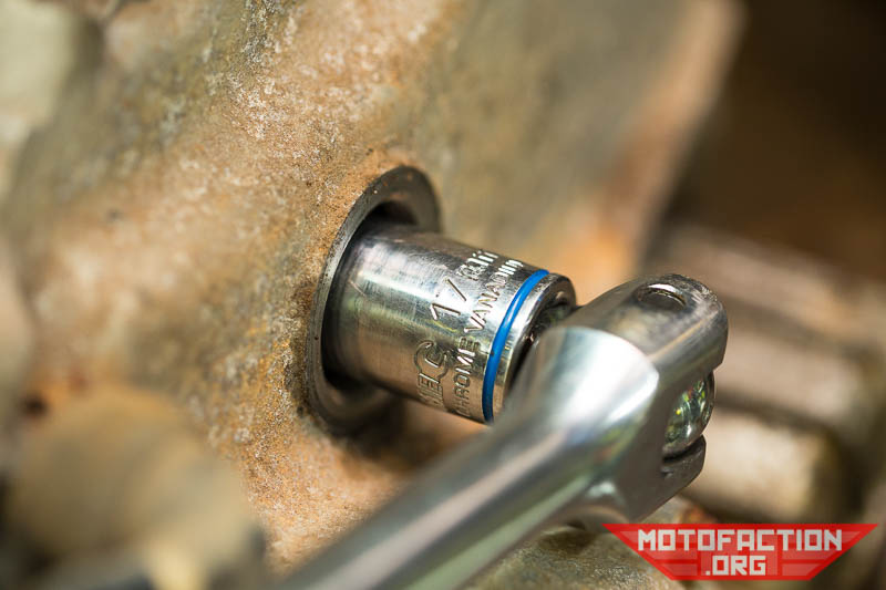 Here's how to test for blown big end bearings on your car or motorcycle using nothing other than a socket and screwdriver, commonly called the clunk test.