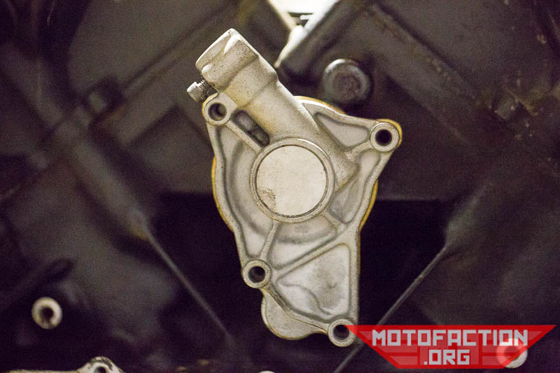 Here's how to install, reinstall or replace the camshaft holder or tacho drive unit on a Honda CX500, GL500, CX650 or GL650 motorcycle as shown on MotoFaction.org.