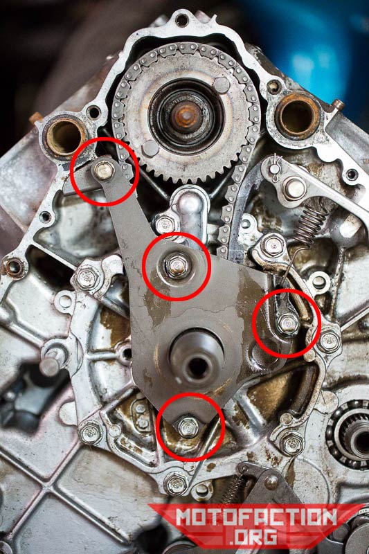 Here's how to remove the cam chain plate, tensioner, guide blade and tensioner blade on a manually tensioned Honda CX500 or GL500 as shown on MotoFaction.org.