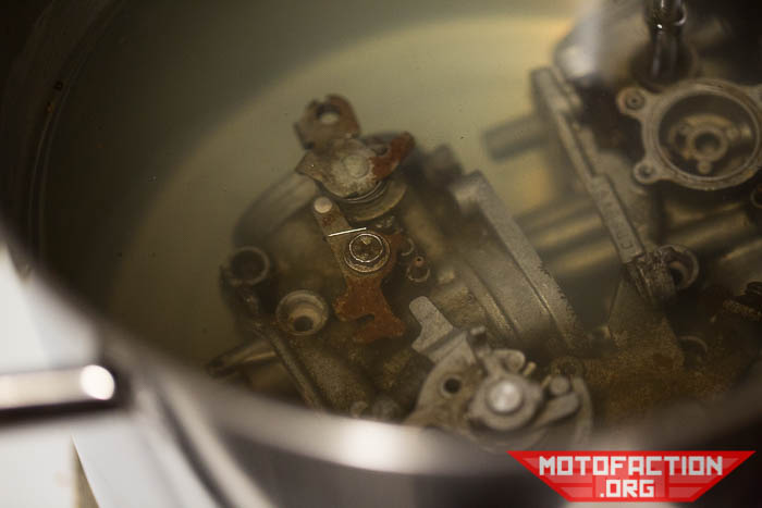 Here is how to soak and boil your carburetors in lemon juice - one of the steps to making sure they are clean. This is for Honda CX500, GL500, CX650 and GL650 motorcycles.