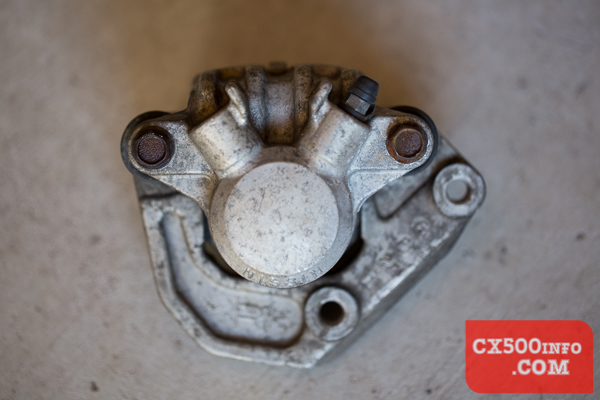 honda-cx500-front-disc-brake-caliper-rebuild-part-01-3