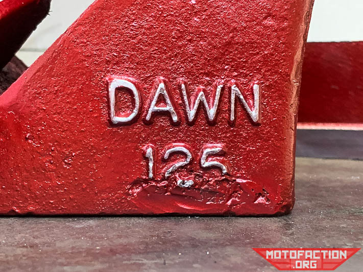 Here are some photos of a restoration or refurbishment of a Dawn 125mm cast offset engineer's bench vice or vise.