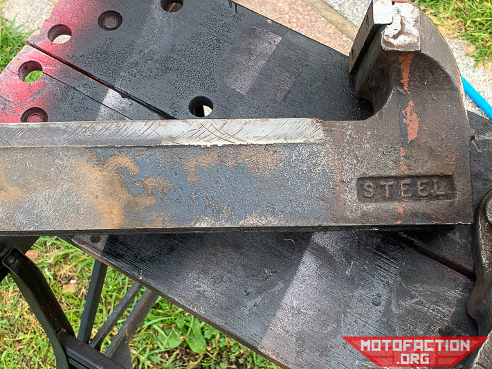 Here are some photos showing the restoration of an Australian made Dawn cast steel engineer's bench vice or vise, the 5SP
