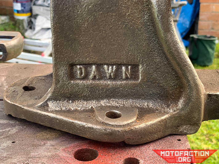 Here are some photos showing the restoration of an Australian made Dawn cast steel engineer's bench vice or vise, the 5SP