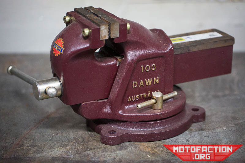 Here is our review of the 4-inch or 100mm Dawn vise 60153, which is an Australian made cast engineer's vice.