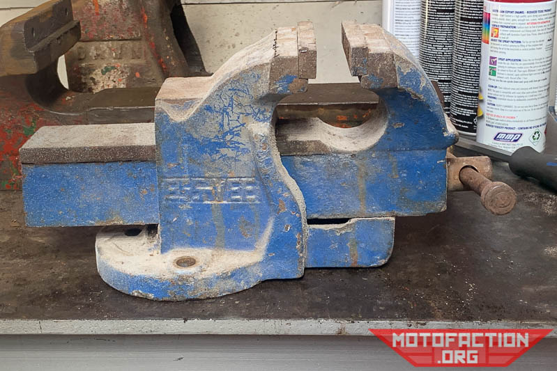 Here's a restoration and review of an Ess-Vee vintage bench vice, in 100mm or 4-inch size.