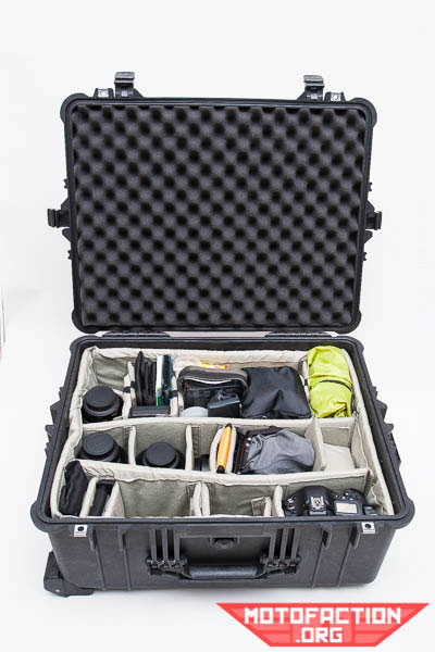 Here's a review of the Pelican 1610 or 1614 with padded case dividers hard carrying case.