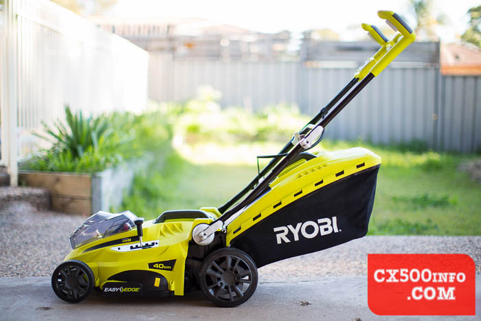 Ryobi One Plus Lawn Mower OLM1840H Review Battery powered Cordless MotoFaction